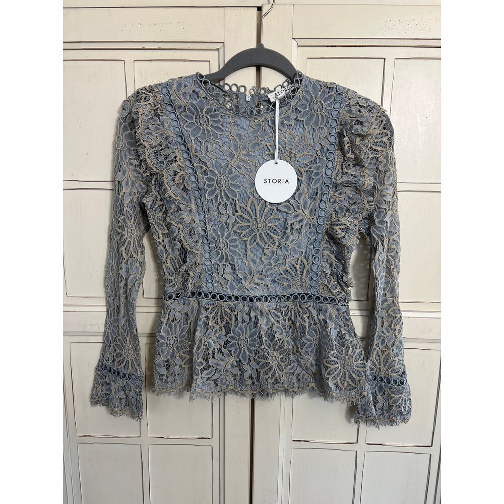 NWT Storia size small blue lace top blouse